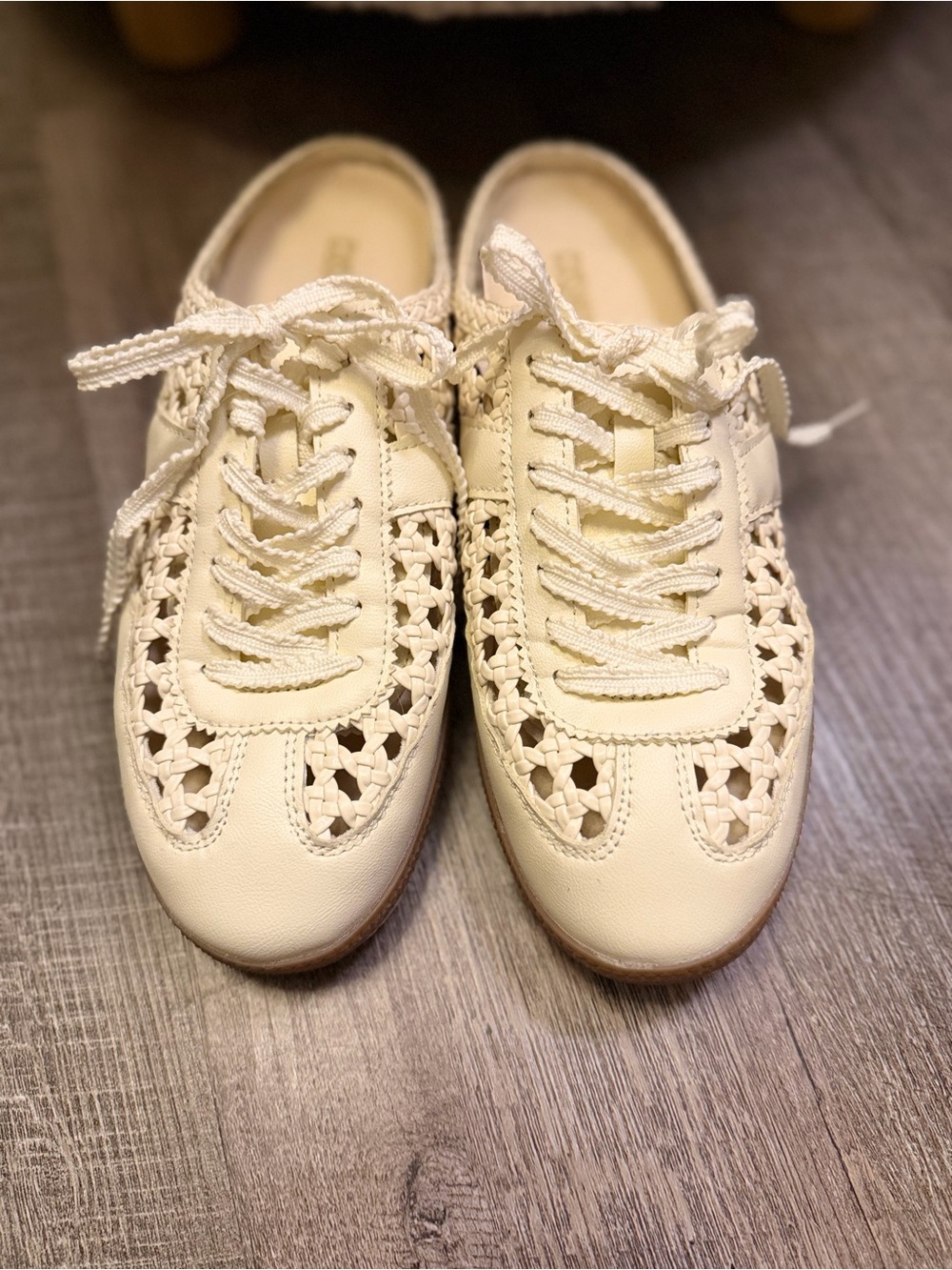 CUSHIONAIRE Buffy Woven Lace-Up Sneaker Mules Ivory Size 8 NWOT